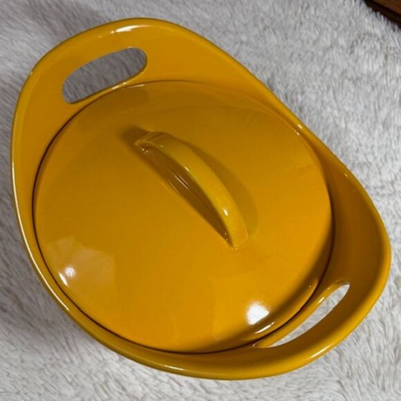 NWOT Racheal Ray Yellow 2.75qt Round Handled Baking Dish with Lid - Picture 6 of 12